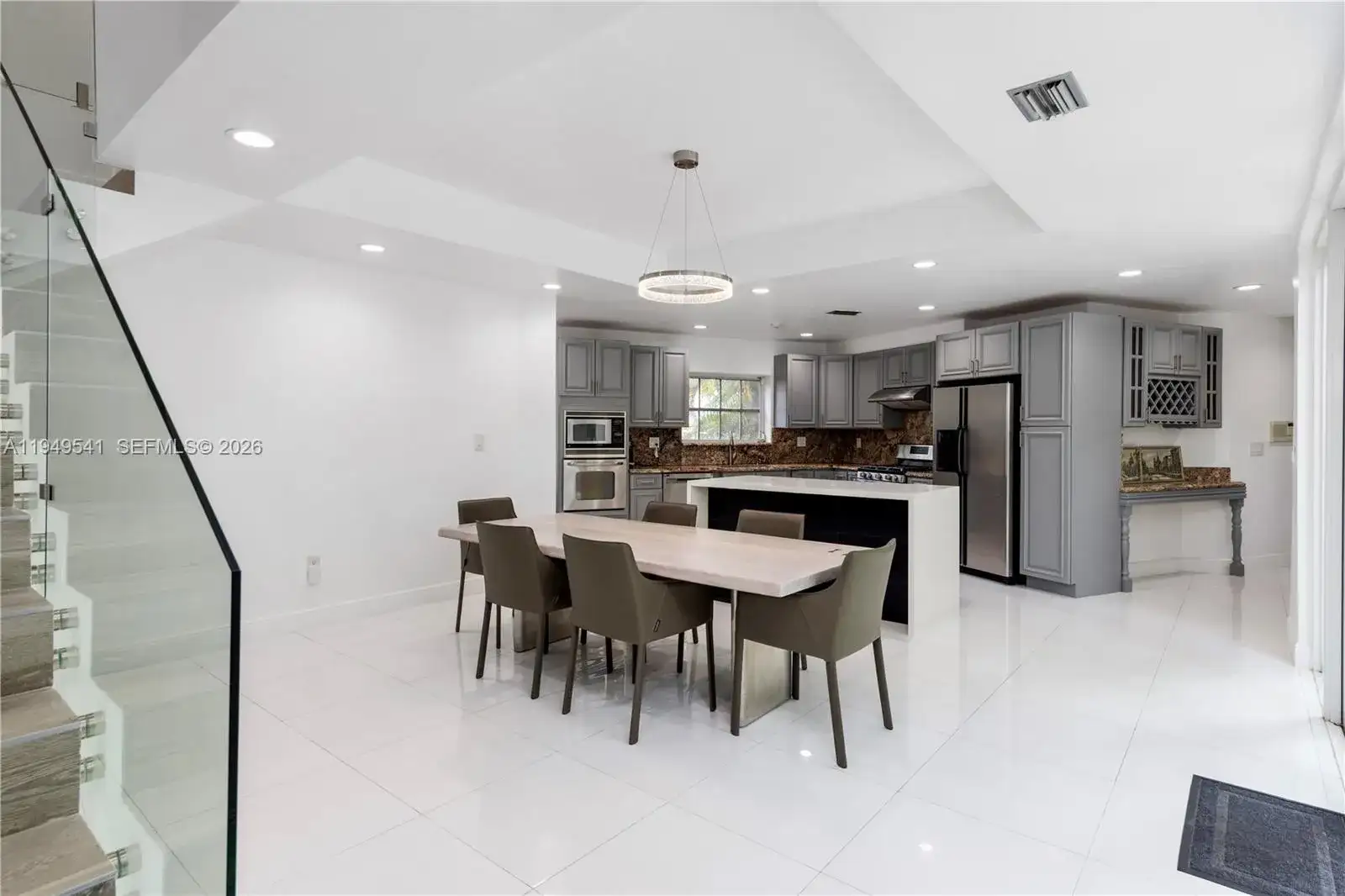1900 Pizarro St, Coral Gables FL 33134 photo 5