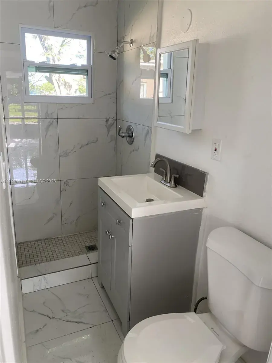 6045 Buchanan St # 1, Hollywood FL 33024