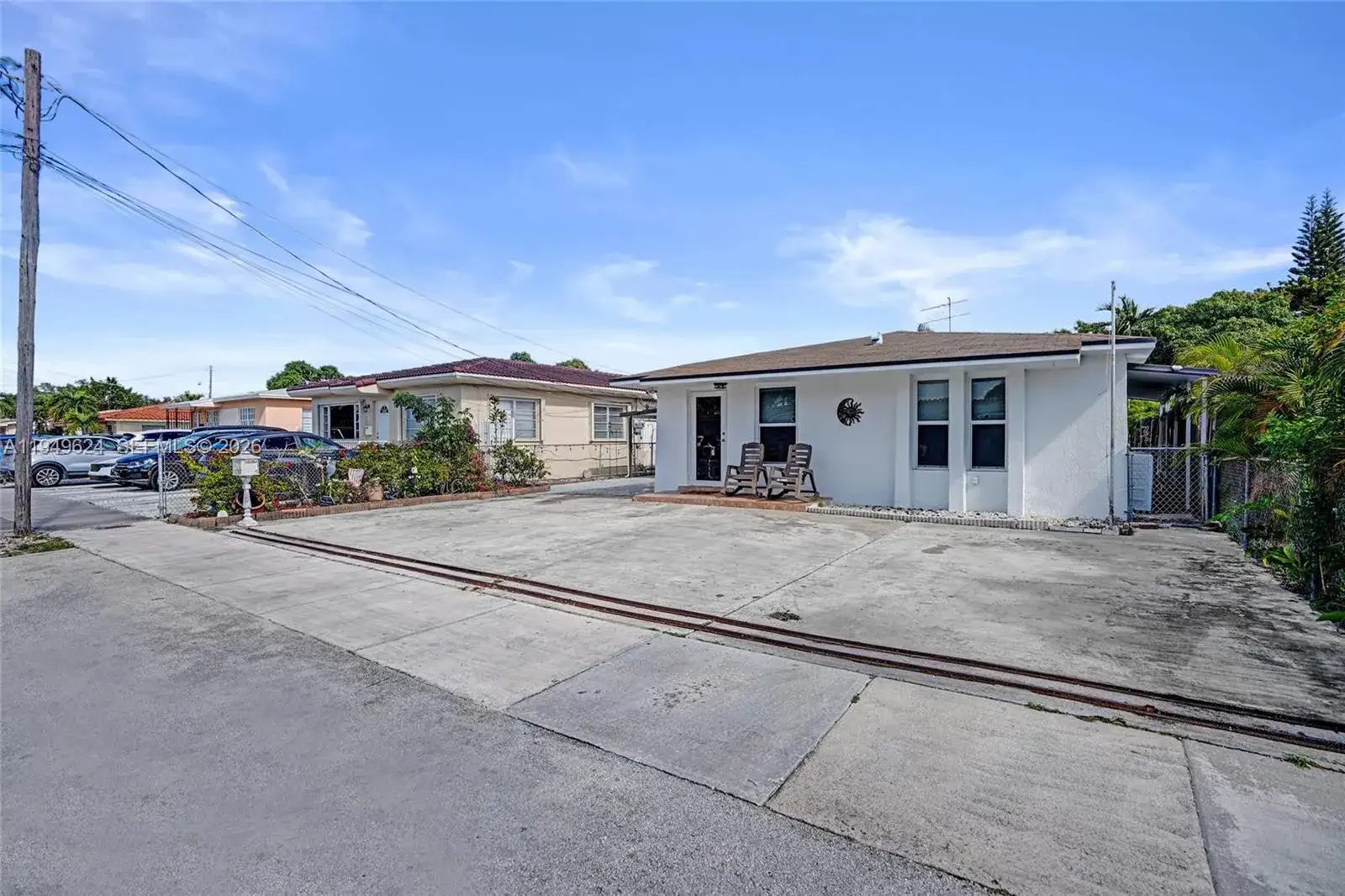 901 NW 34th Ave, Miami FL 33125 photo 2