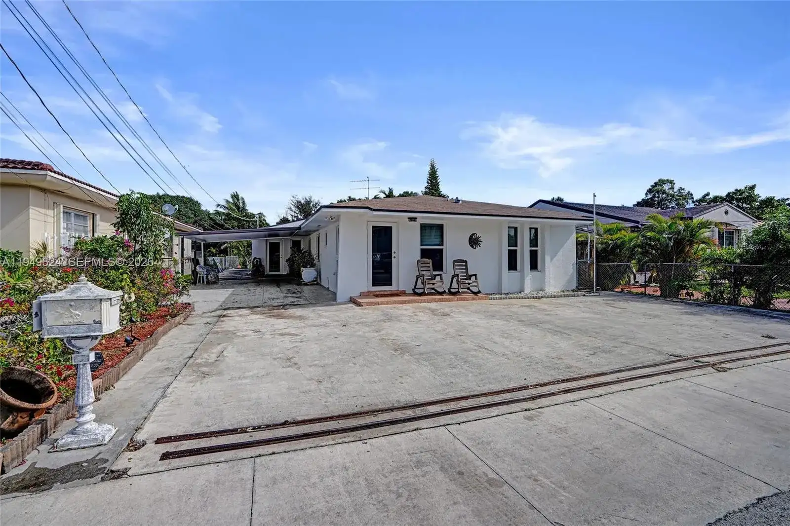 901 NW 34th Ave, Miami FL 33125 photo 3