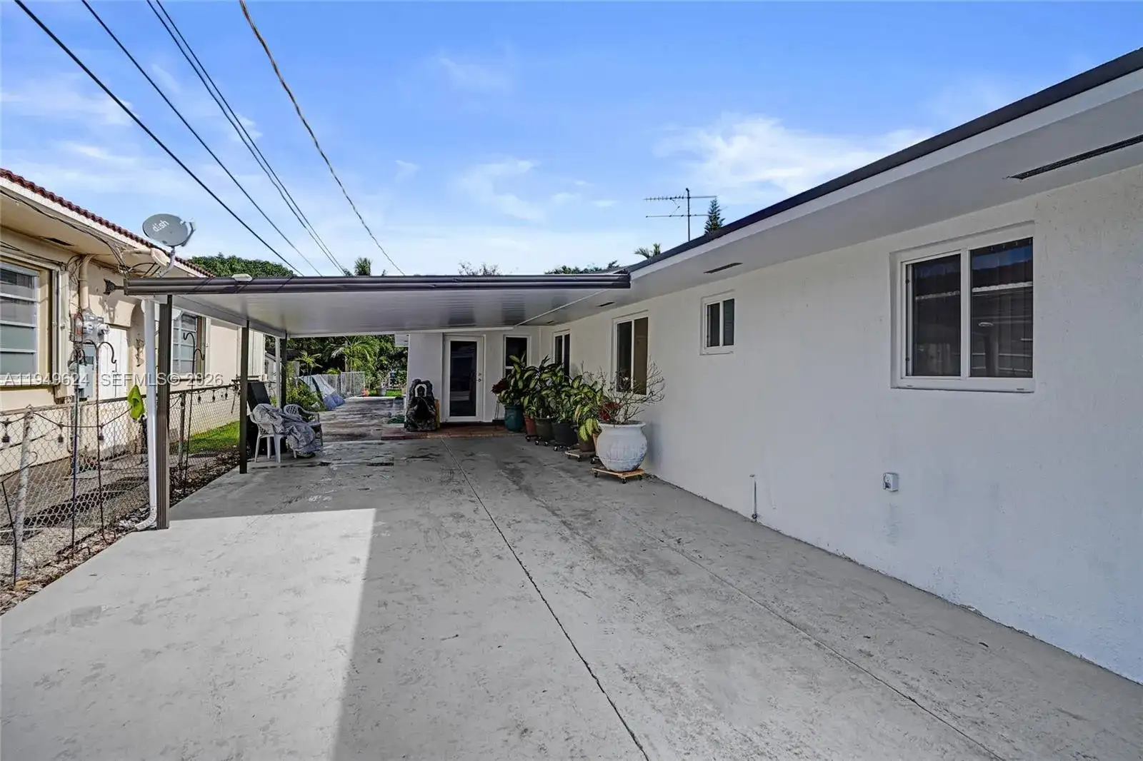 901 NW 34th Ave, Miami FL 33125 photo 4