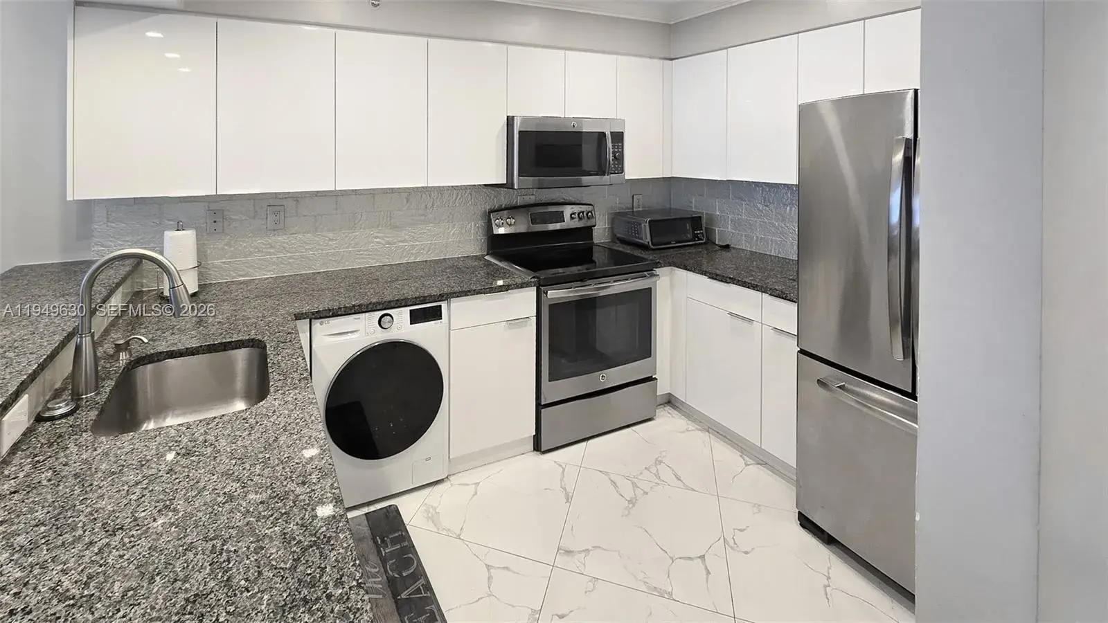 2501 S Ocean Dr # 503, Hollywood FL 33019