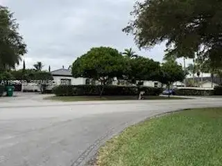 10060 SW 122nd Ave, Miami FL 33186 photo 4
