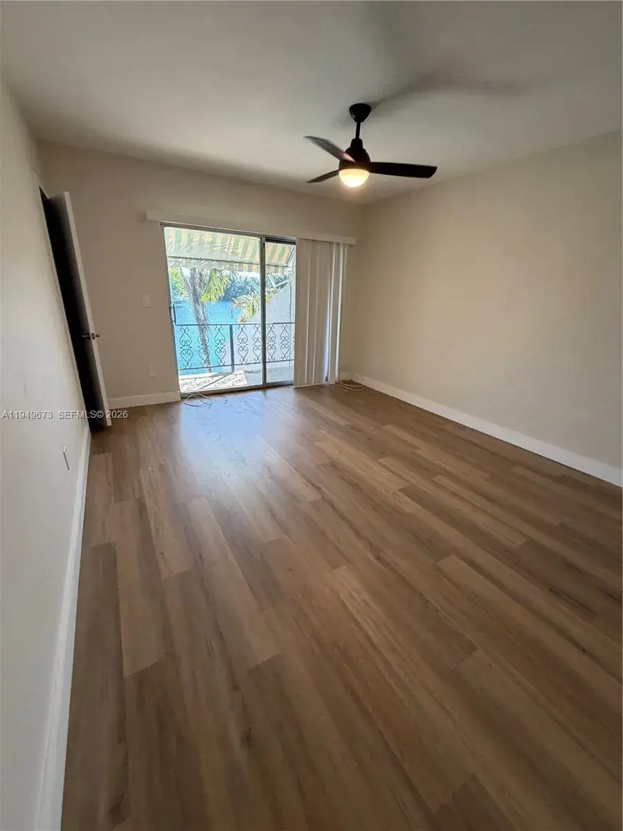 7216 Jacaranda Ln, Miami Lakes FL 33014