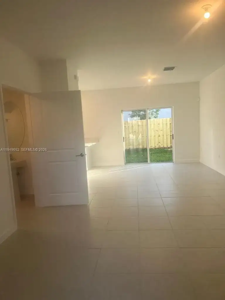 2624 SE 10th St # 0, Homestead FL 33035 photo 4