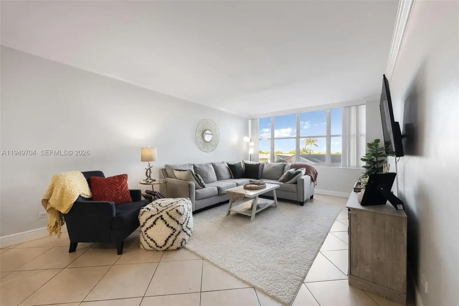 2 bedroom 2 bath Residential for sale at 7441 Wayne Ave # 2B, Miami Beach FL 33141