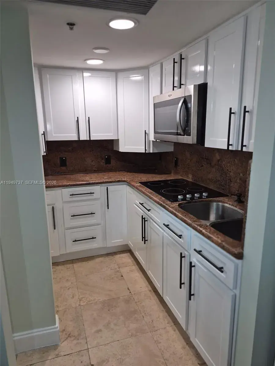 19201 Collins Ave # 831, Sunny Isles Beach FL 33160