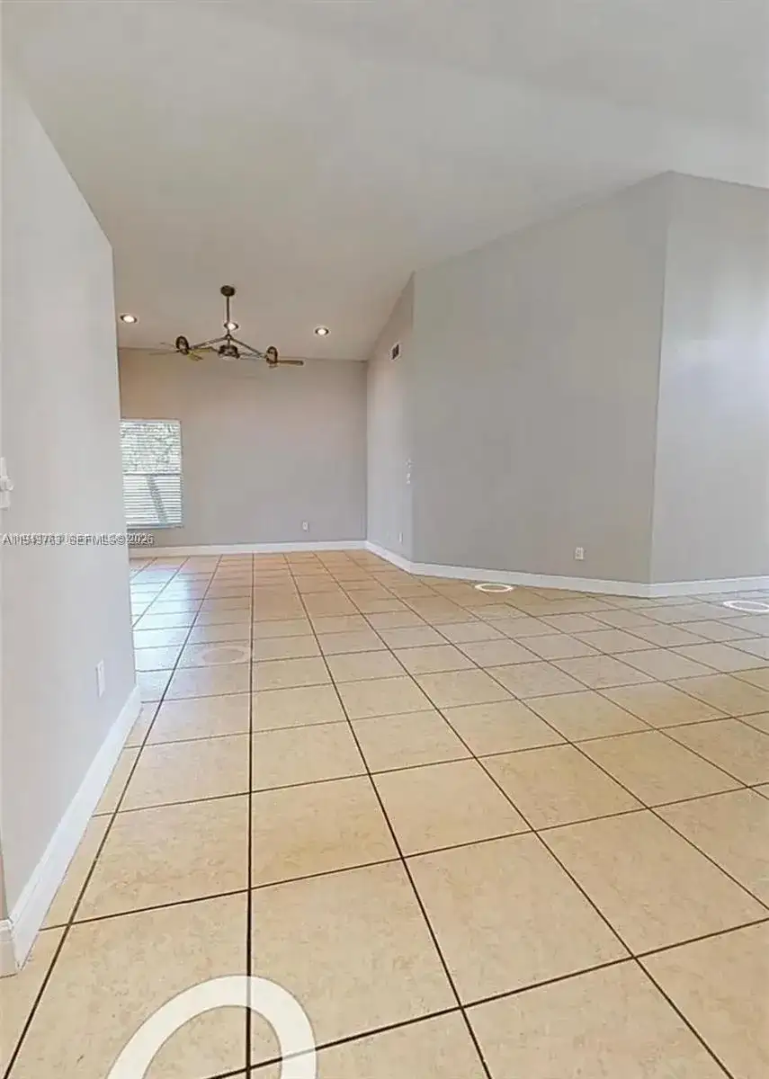 14001 Oak Ridge Dr, Davie FL 33325 photo 5