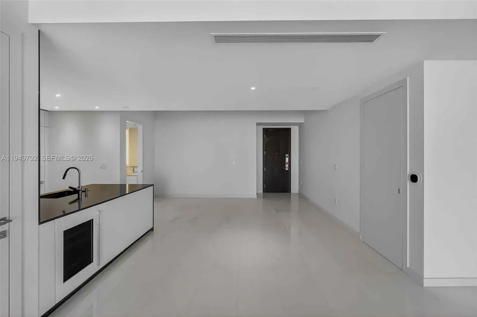 300 N Biscayne Boulevard Way # 4809W, Miami FL 33131