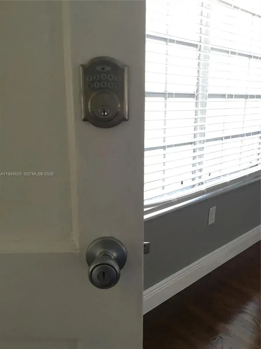 661 SW 11th St # 22W, Miami FL 33129 photo 3
