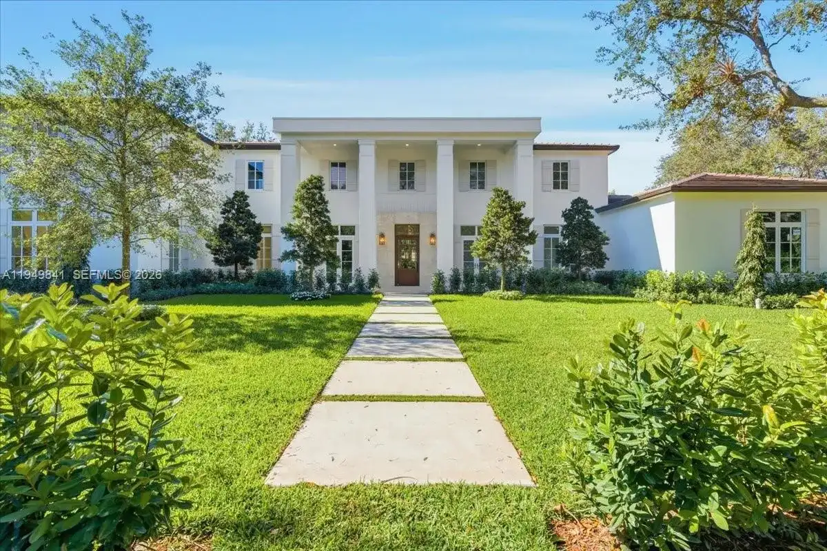 5940 SW 100th Ter, Pinecrest FL 33156