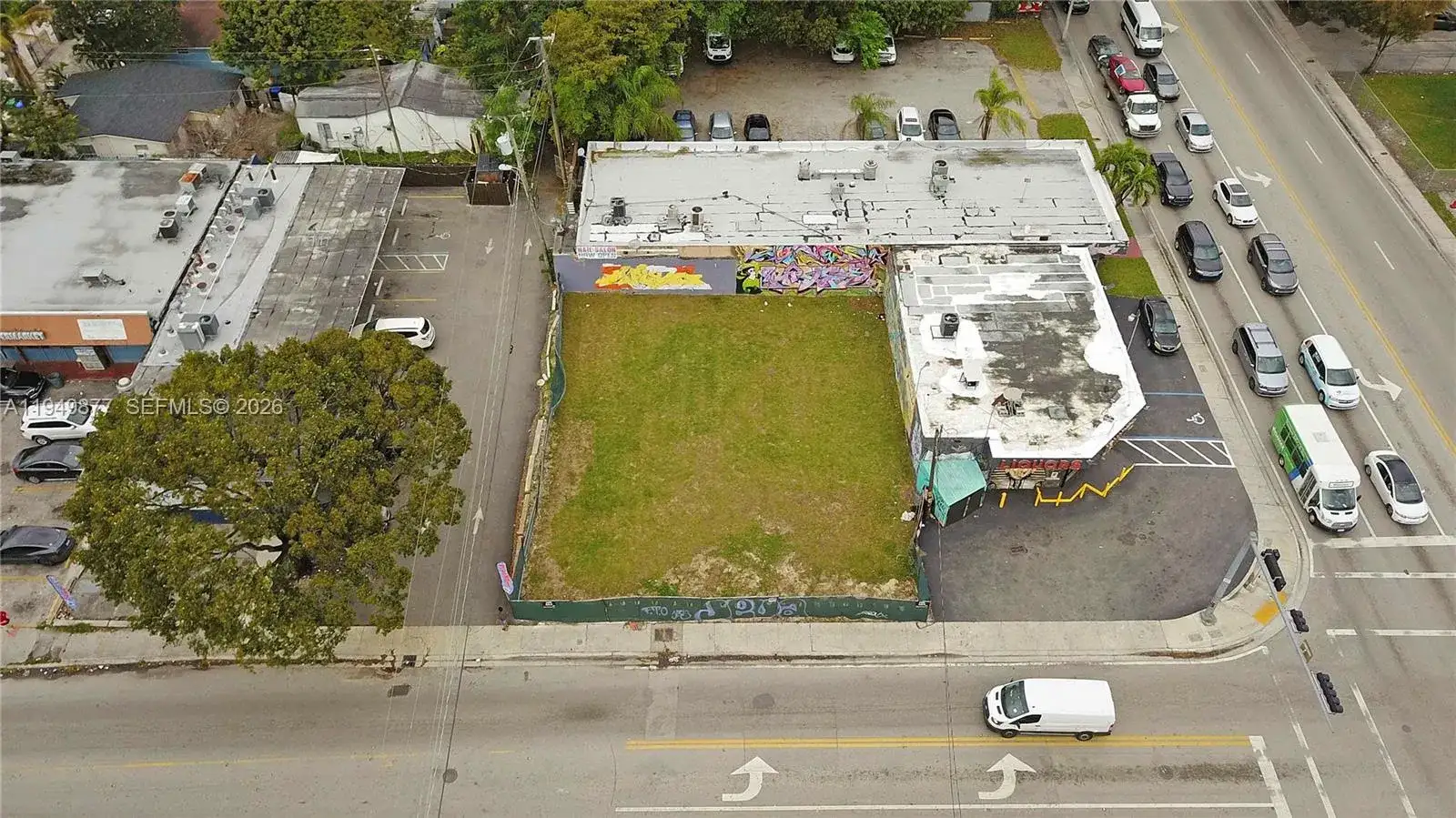 2219 NW 28th St, Miami FL 33142 photo 3