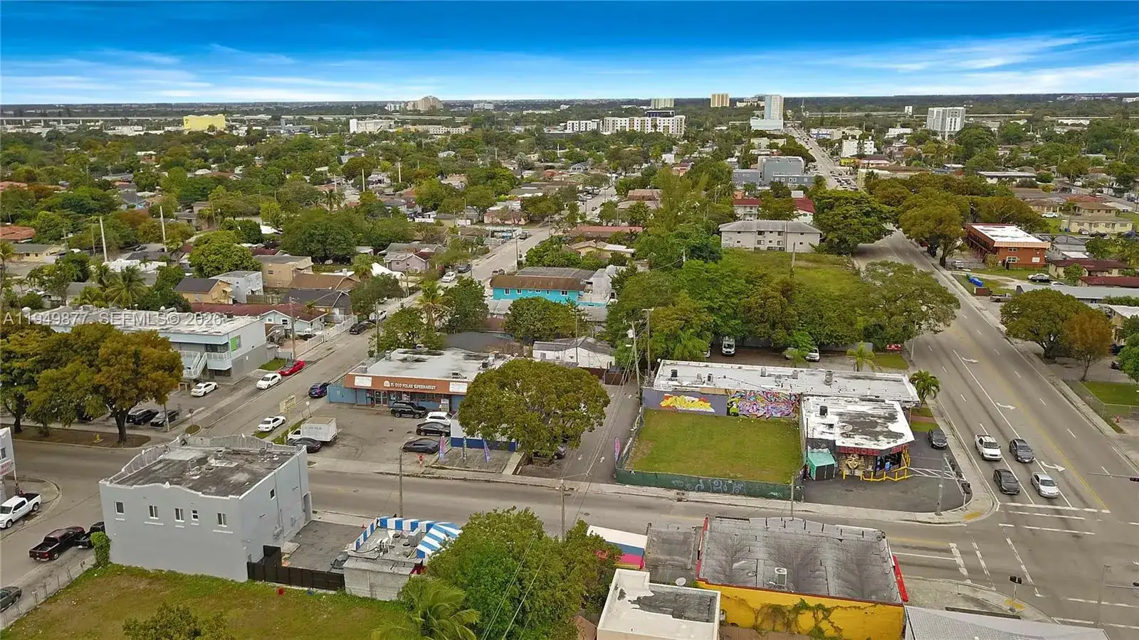 2219 NW 28th St, Miami FL 33142 photo 4