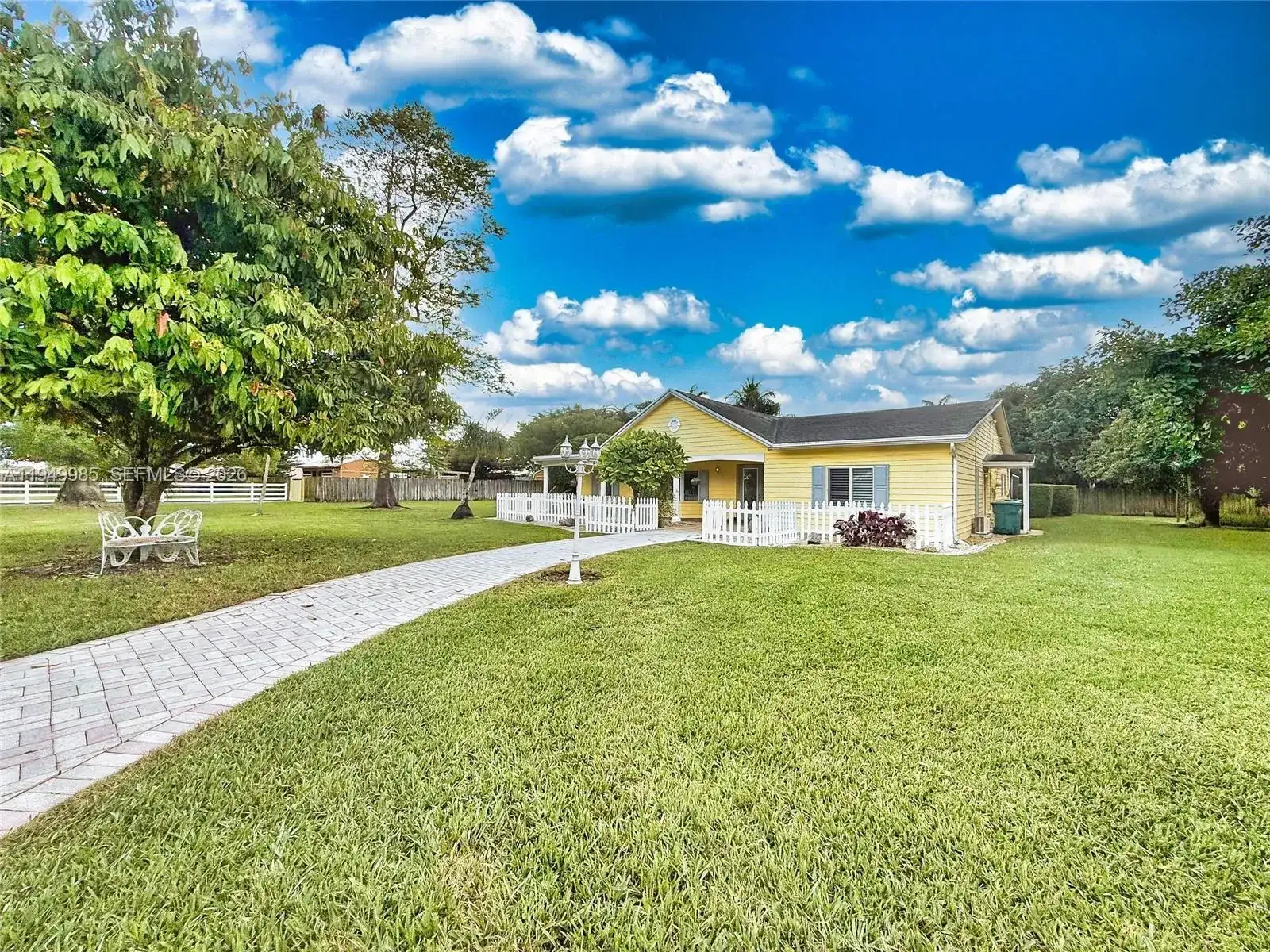 19280 SW 304th St, Homestead FL 33030 photo 2