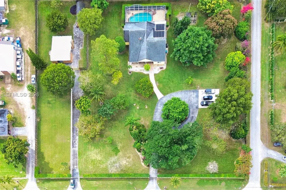 19280 SW 304th St, Homestead FL 33030