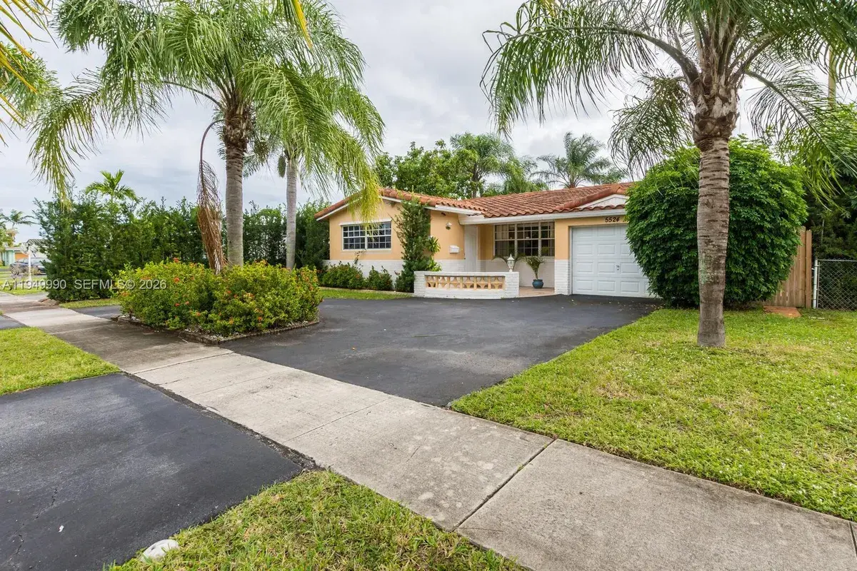 5524 Garfield St, Hollywood FL 33021