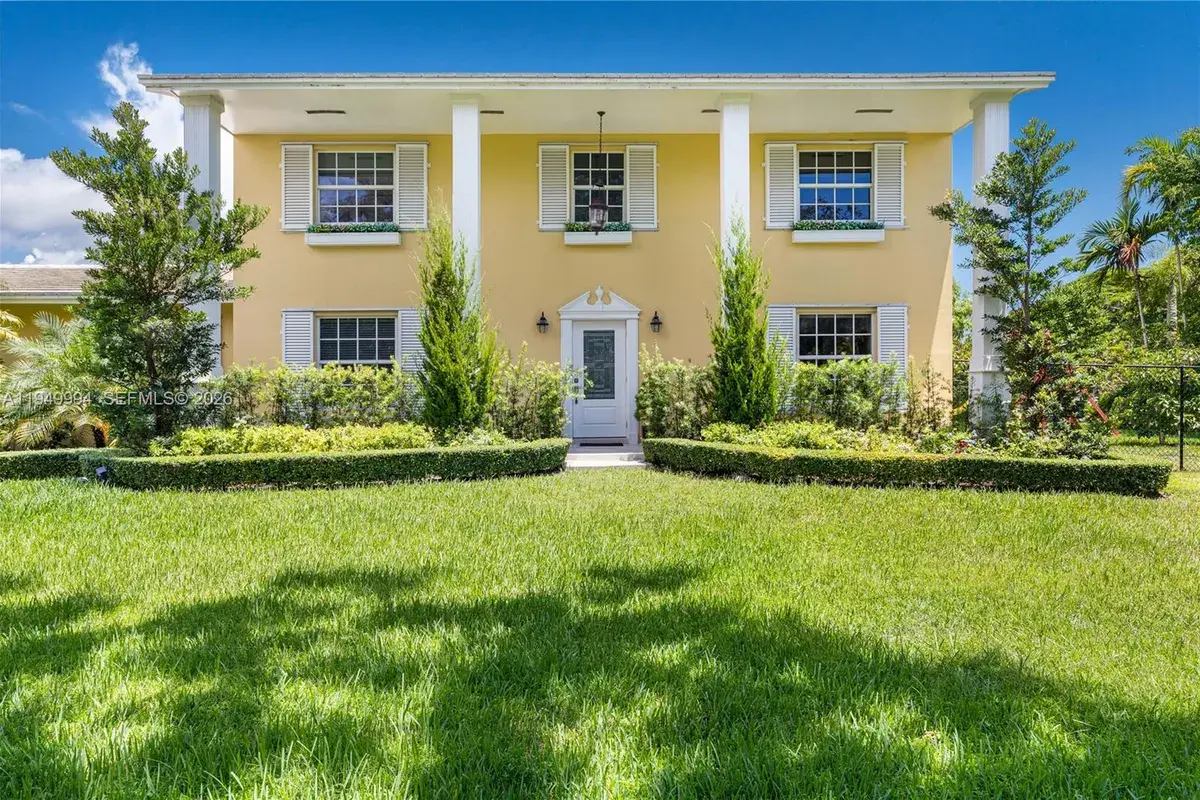 11401 SW 72nd Pl, Pinecrest FL 33156