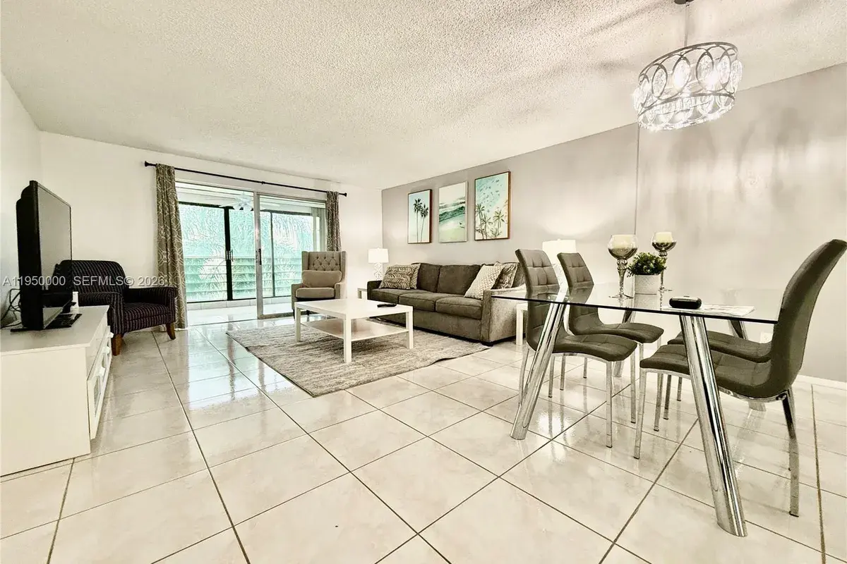 131 SE 3rd Ave # 305, Dania Beach FL 33004