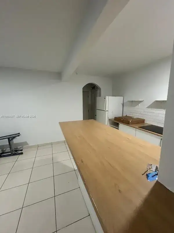 635 SW 16th Ave # 4, Miami FL 33135 photo 2