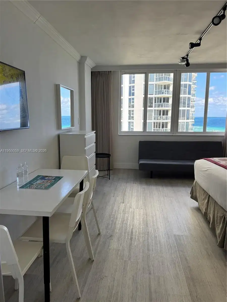 19201 Collins Ave # 1018, Sunny Isles Beach FL 33160 photo 2
