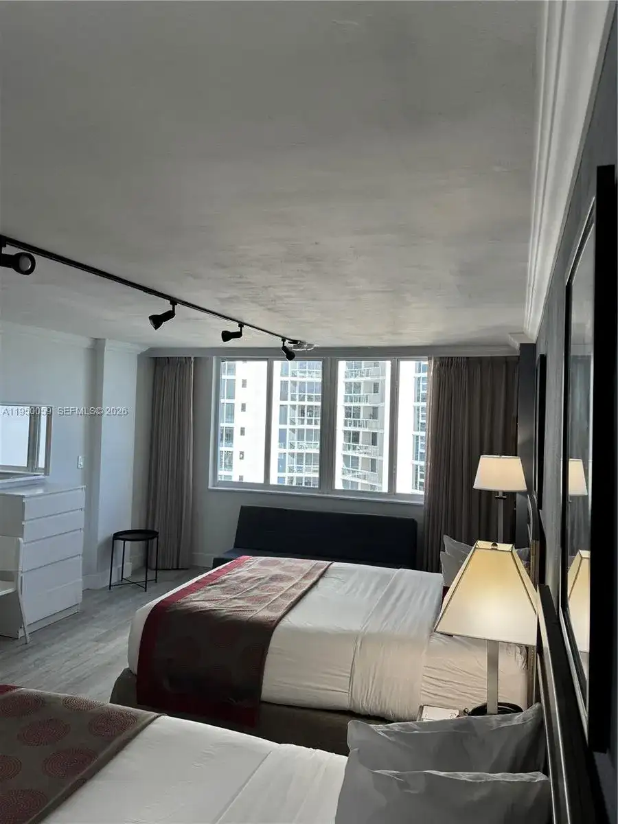 19201 Collins Ave # 1018, Sunny Isles Beach FL 33160 photo 3
