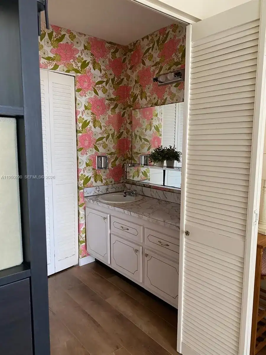 1825 S Ocean Dr # 707, Hallandale Beach FL 33009 photo 4