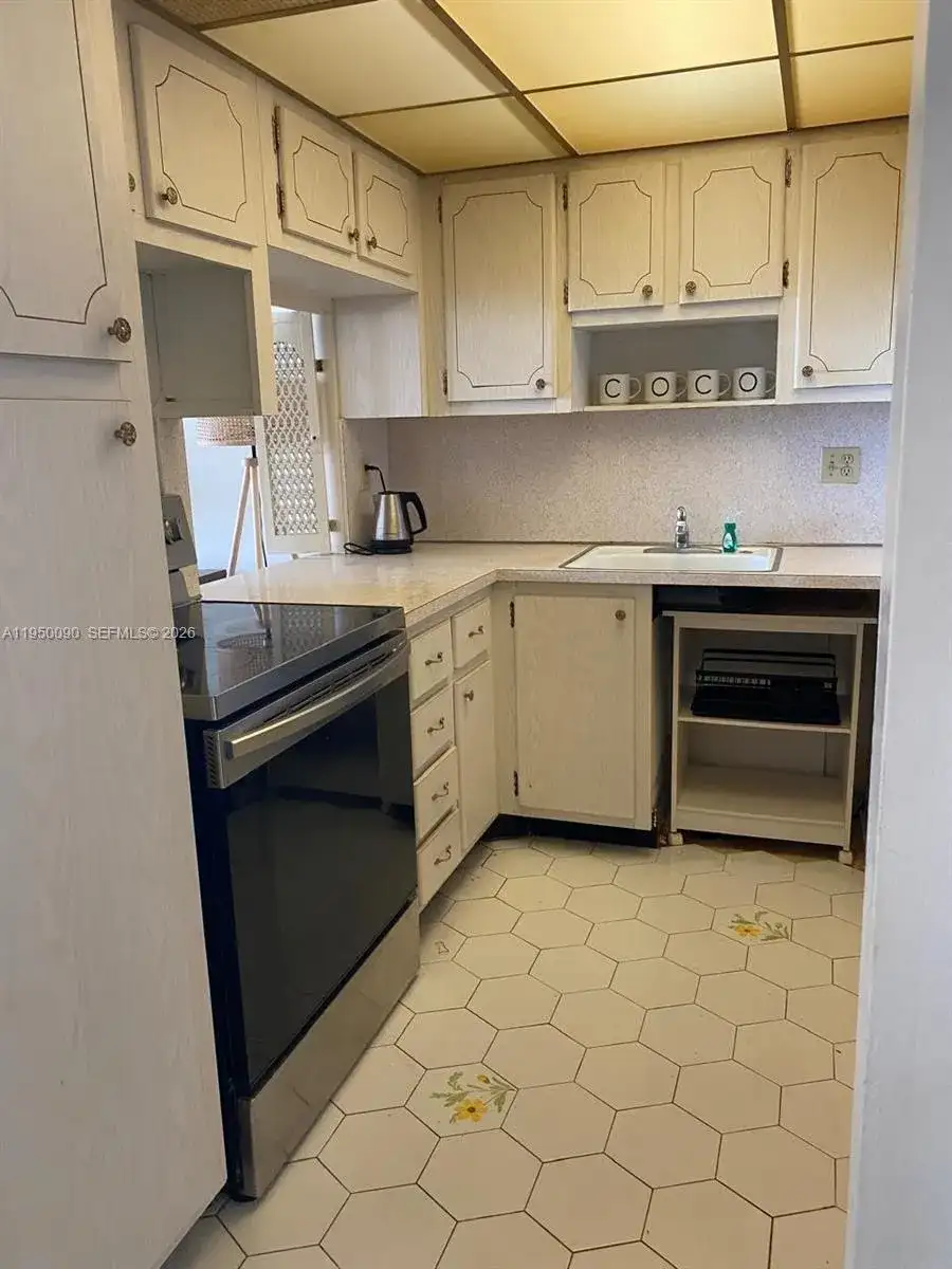 1825 S Ocean Dr # 707, Hallandale Beach FL 33009 photo 5