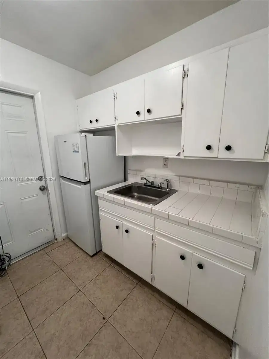 1946 NE 167th St # 3A, North Miami Beach FL 33162 photo 4