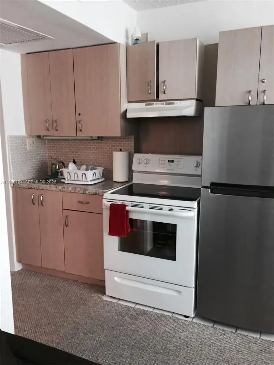 19201 Collins Ave # 1033, Sunny Isles Beach FL 33160 photo 4
