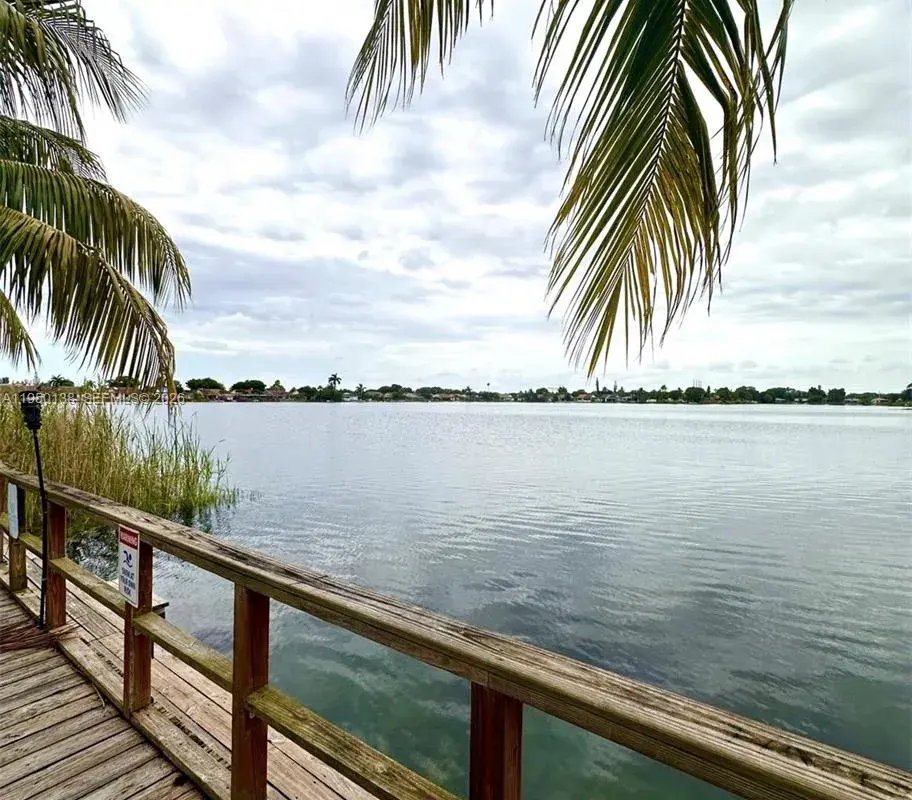 2433 SW 58 Mnr, Fort Lauderdale FL 33312