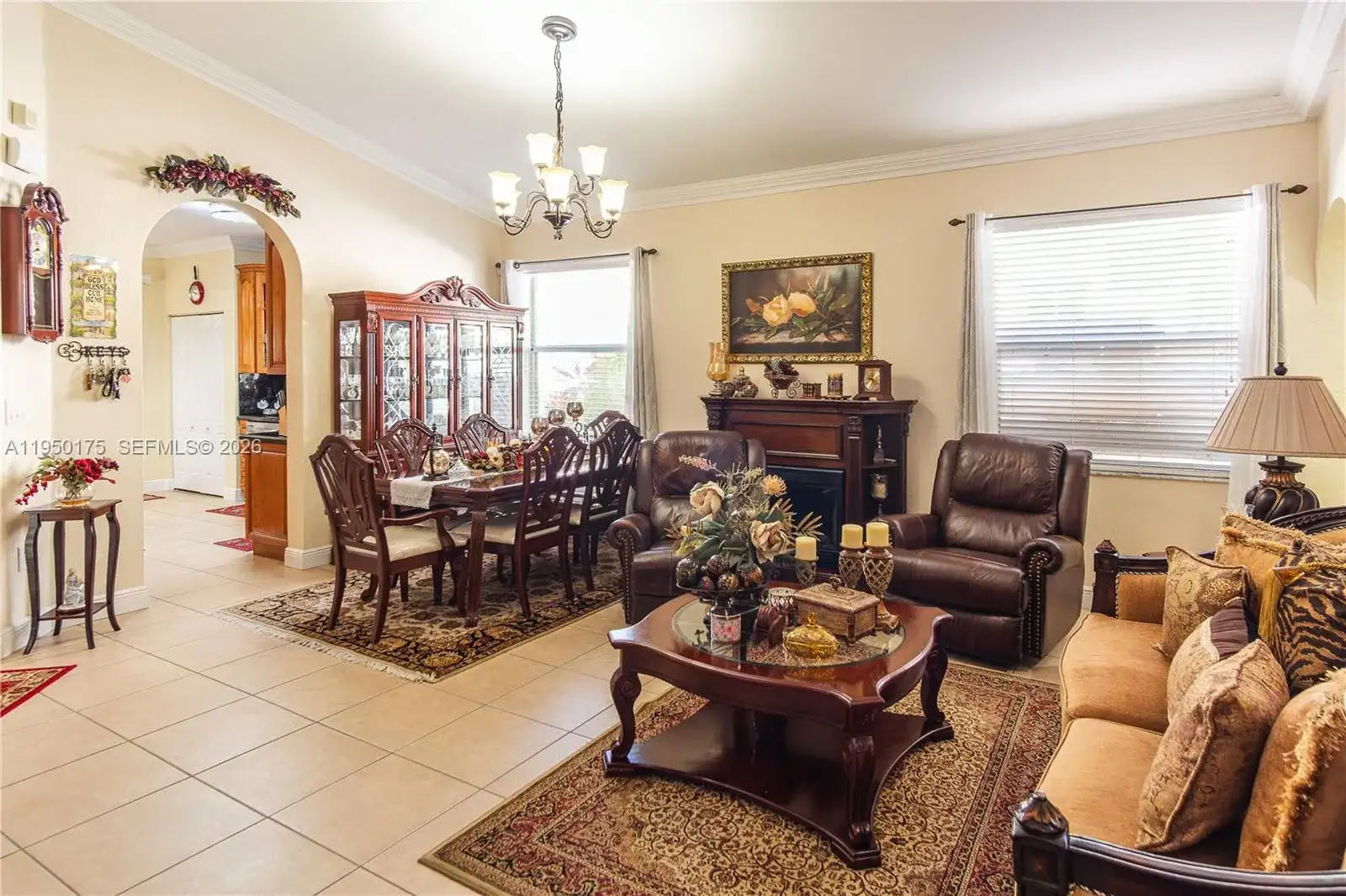 1128 NE 39th Ave, Homestead FL 33033 photo 5