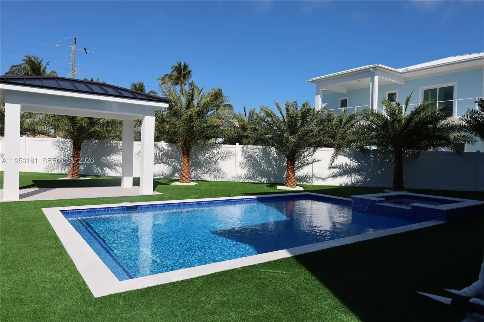 258 Caribbean Dr, Key Largo FL 33037