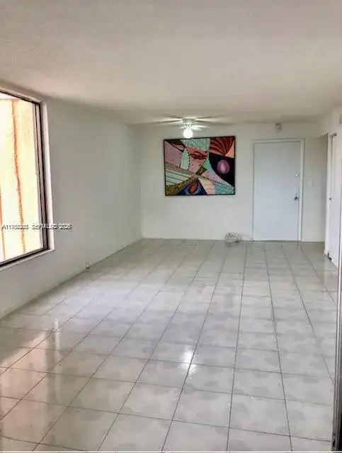 2000 Biarritz Dr # 407, Miami Beach FL 33141 photo 4