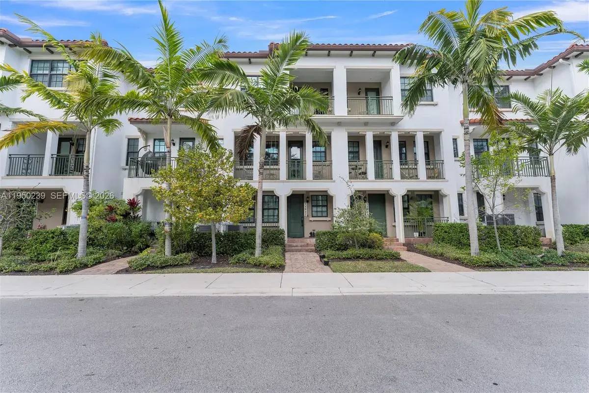 11537 SW 13th Ct, Pembroke Pines FL 33025