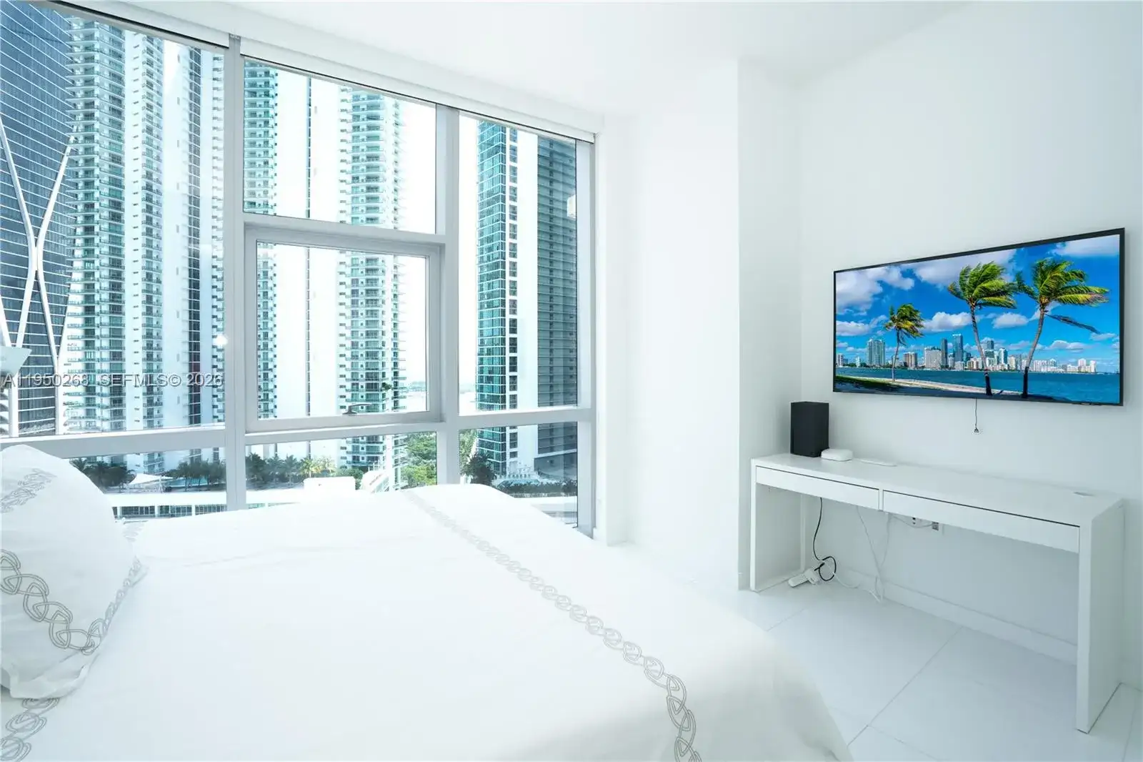 851 NE 1st Ave # 2101, Miami FL 33132 photo 3