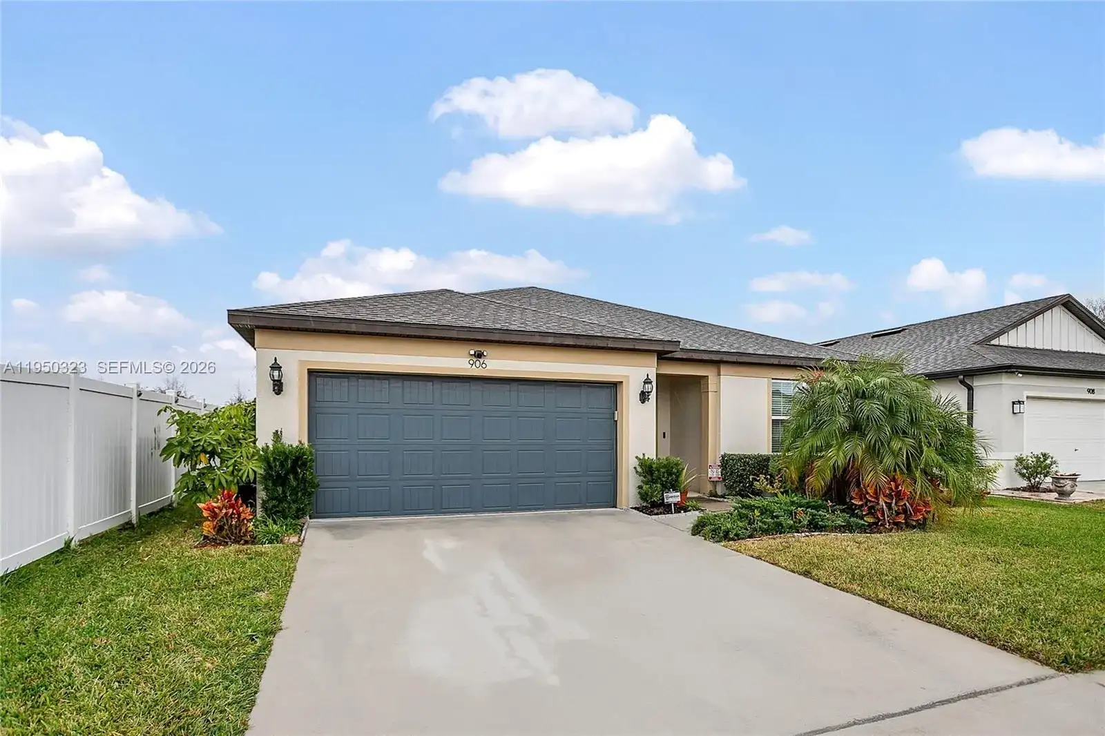 906 906 SWAYING SAWGRASS AVENUE, RUSKIN, Other City - In The State Of Florida FL 33570 photo 2