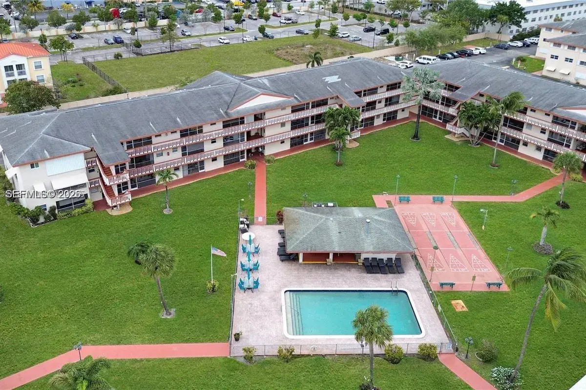 5300 Washington St # S112, Hollywood FL 33021