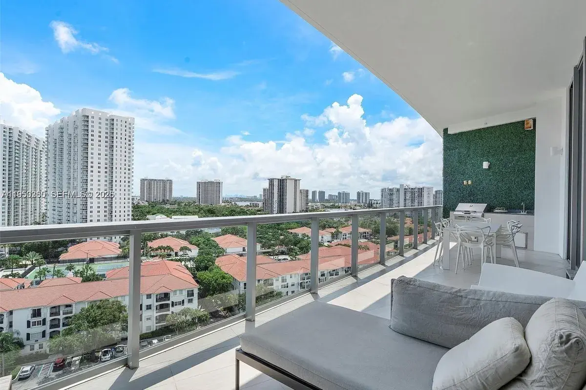 3250 NE 188th St, Aventura FL 33180