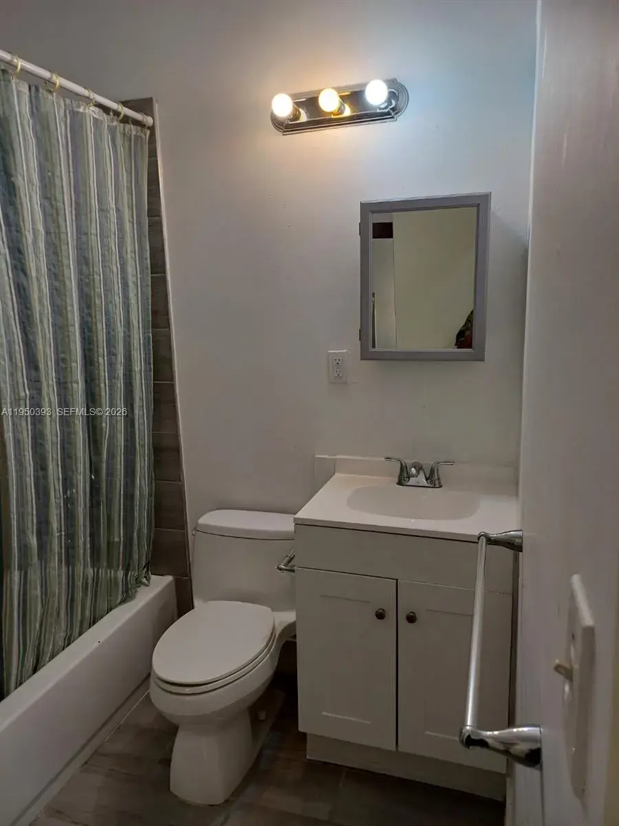 85 NW 46th St # 2, Miami FL 33127