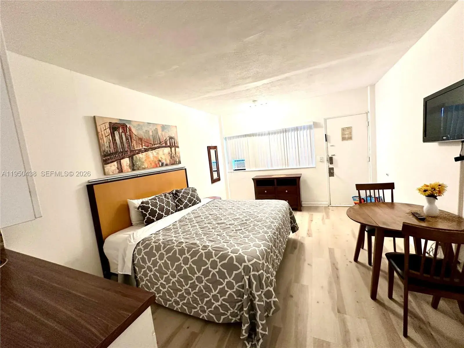 26 Diplomat Pkwy # 2325, Hallandale Beach FL 33009
