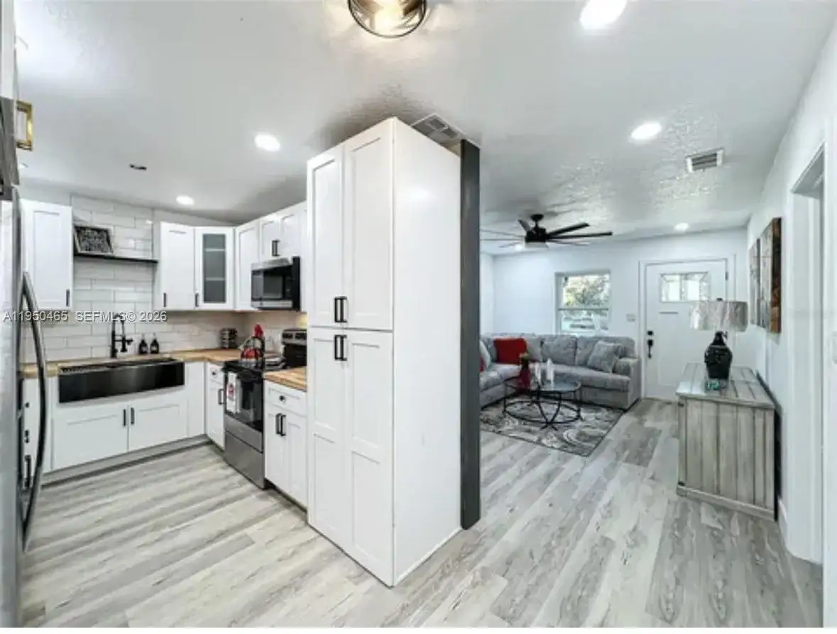 5345 Avon Court # 0, Orlando FL 32807 photo 2