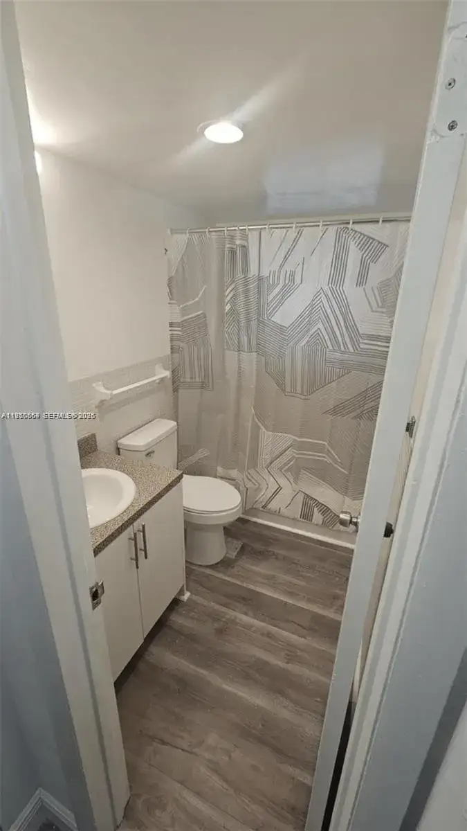 1500 NE 127th St # 103, North Miami FL 33161 photo 3
