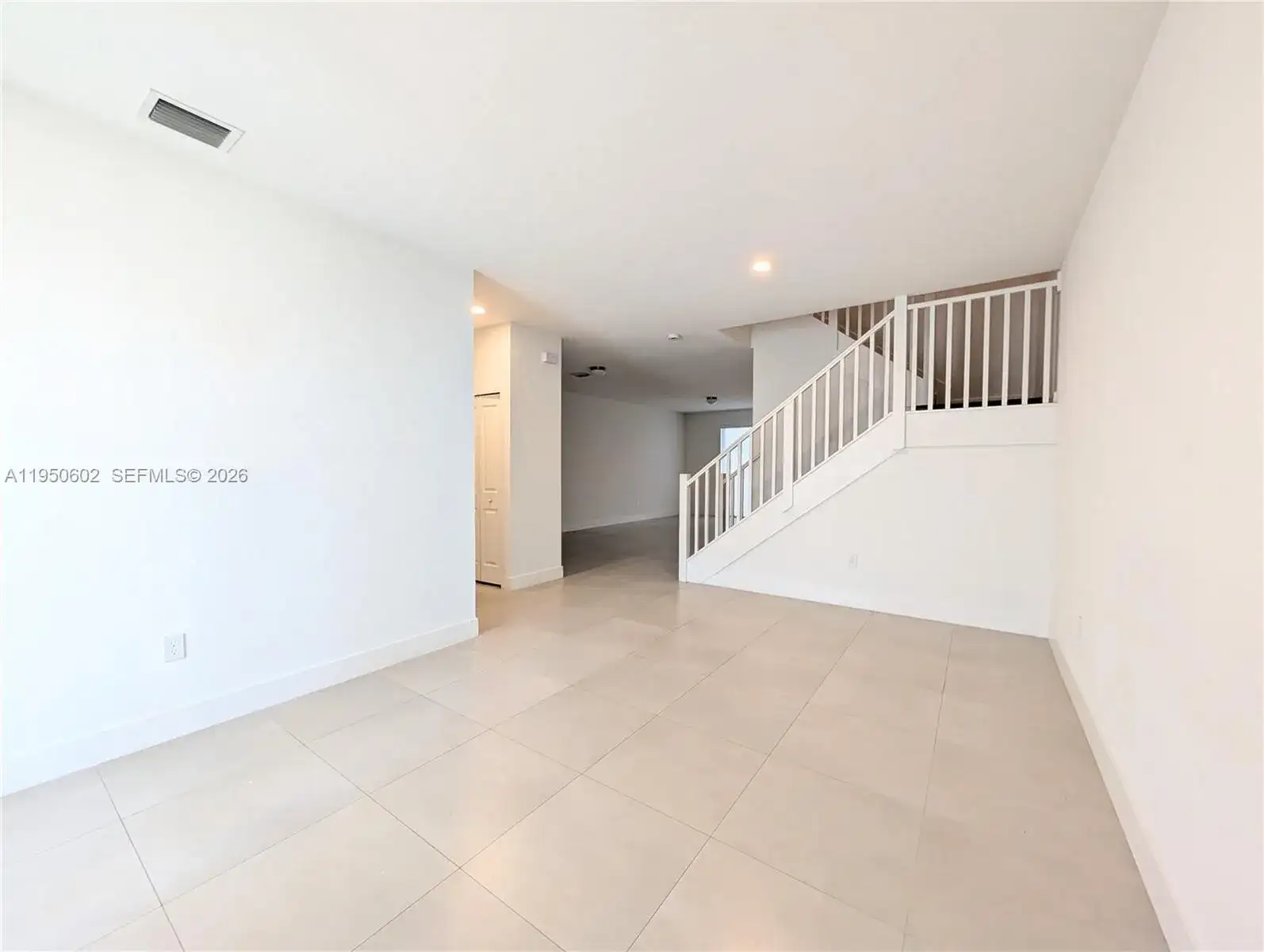 13644 SW 157th Ct, Miami FL 33196 photo 4