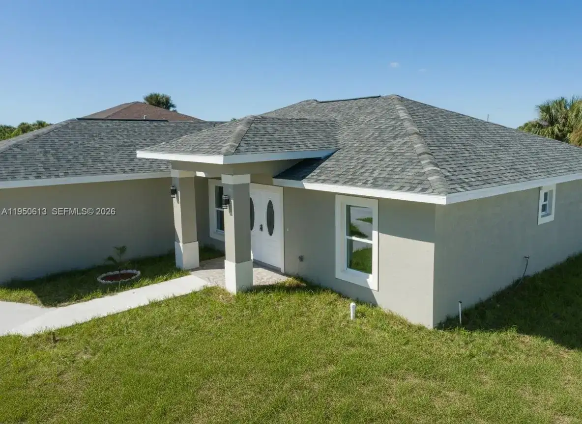 8038 Sunrise Cir., La Belle FL 33935 photo 2