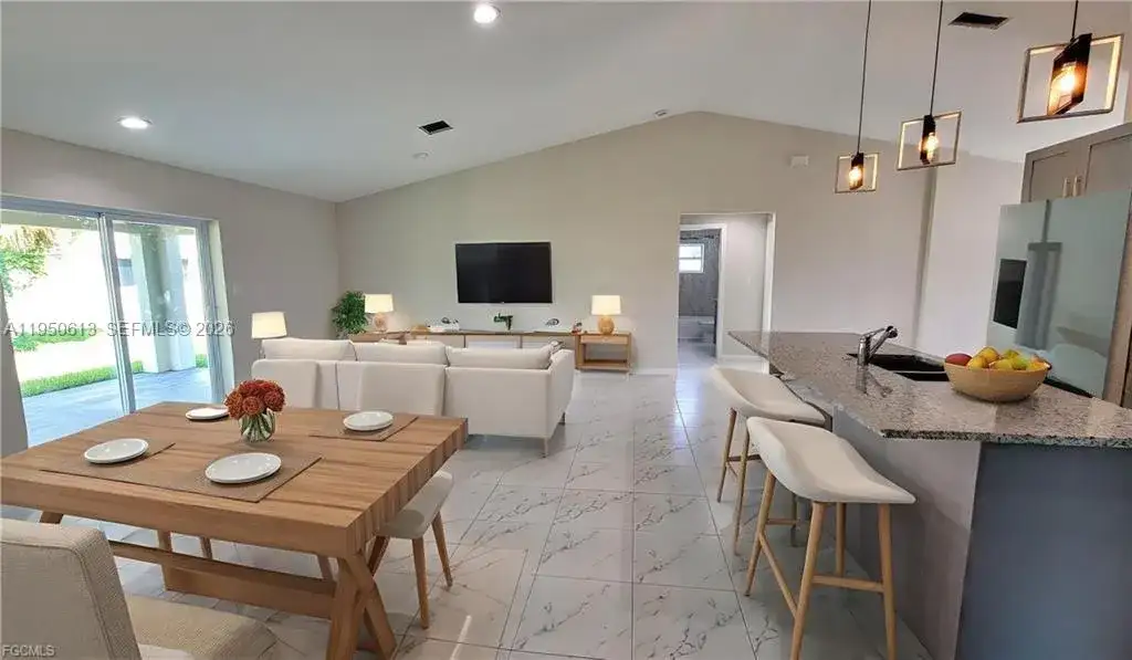 8038 Sunrise Cir., La Belle FL 33935 photo 3