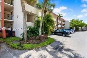 9220 S Hollybrook Lake Dr # 208, Pembroke Pines FL 33025 photo 4