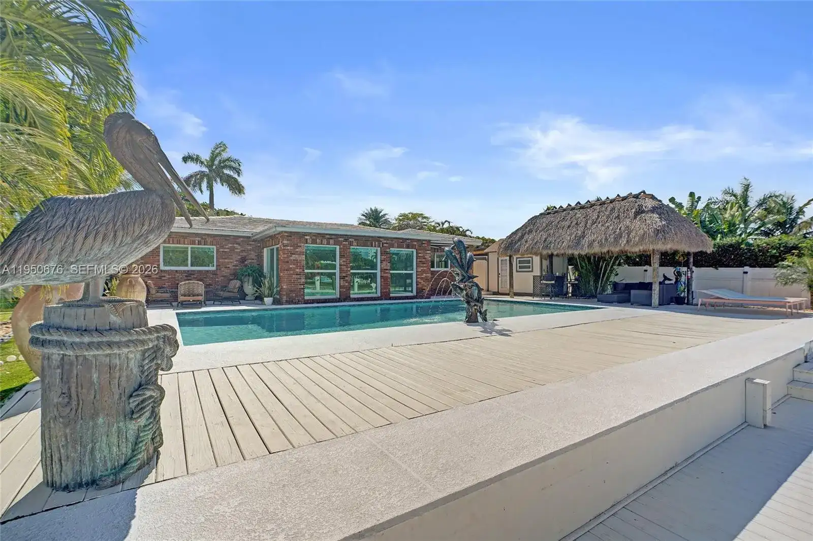 1995 N Hibiscus Dr, North Miami FL 33181 photo 5