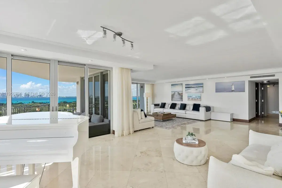 5660 Collins Ave # 18A, Miami Beach FL 33140
