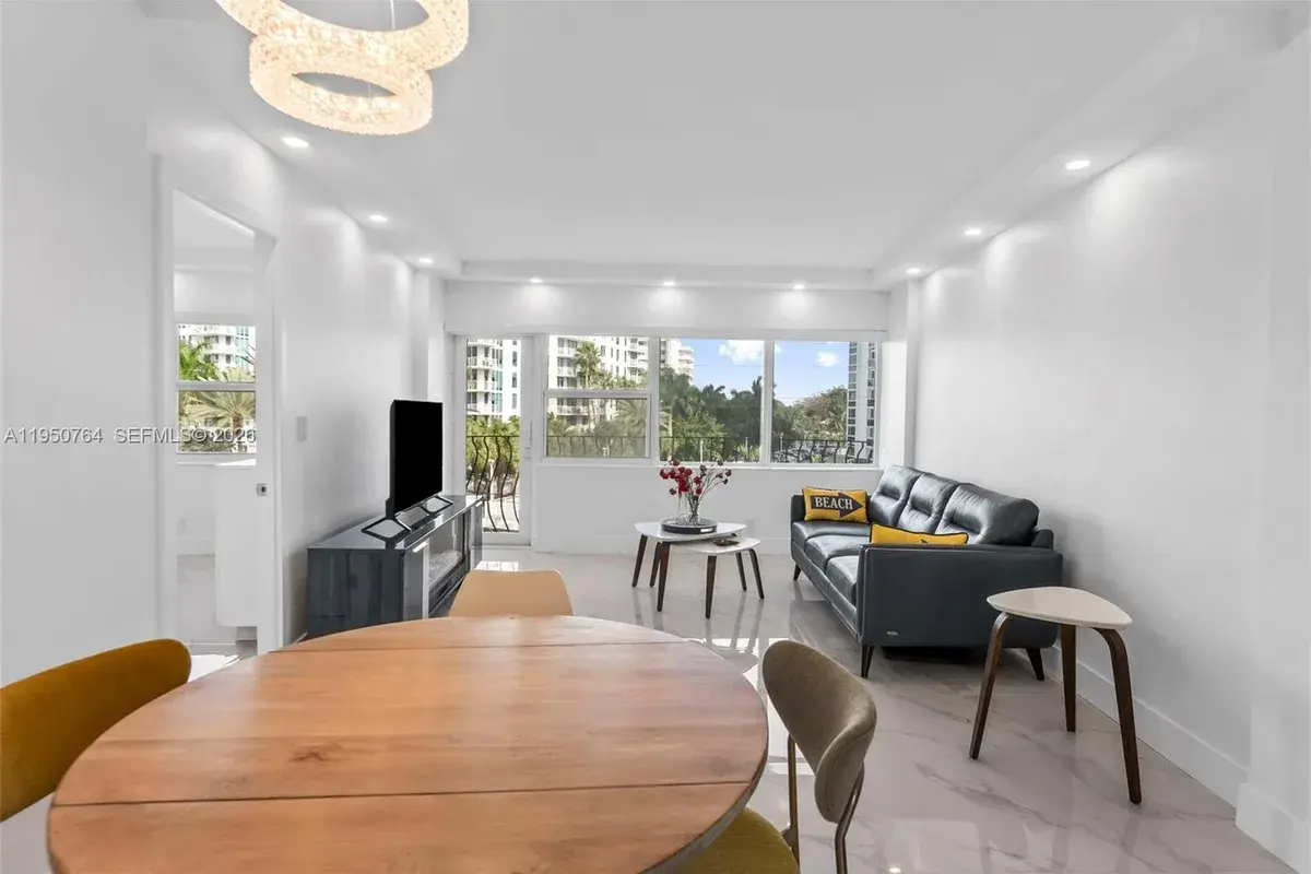 3250 NE 28th St # 403, Fort Lauderdale FL 33308