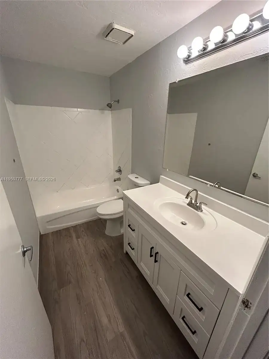 1360 Collins Ave # 102, Miami Beach FL 33139 photo 3
